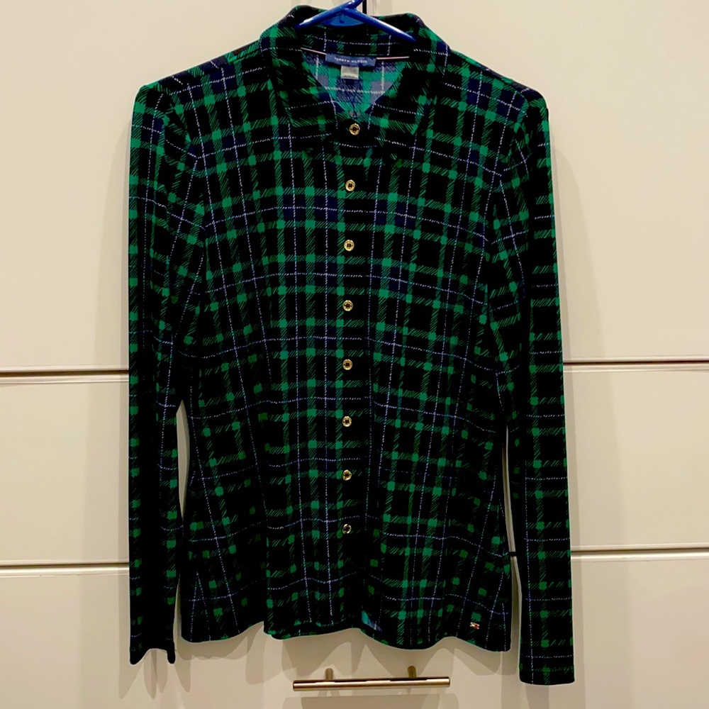 Womens button down shirt. Plaid(see pics)